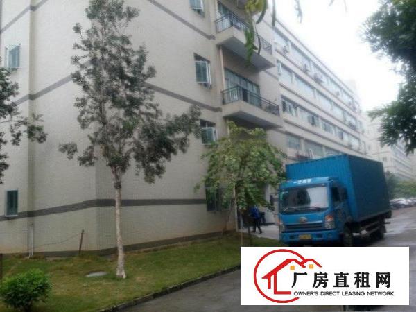 
		出租龙岗区五联一楼水电齐全带装修厂房930平
	