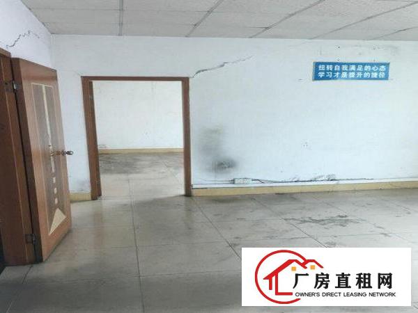 
		龙岗单一层形象好独门独院厂房3000方出租600起分租
	