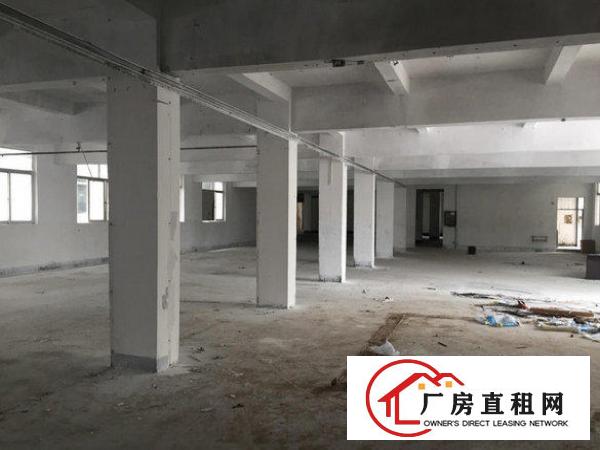 
		龙岗区宝龙一楼2500平米厂房出租，水电齐全。
	