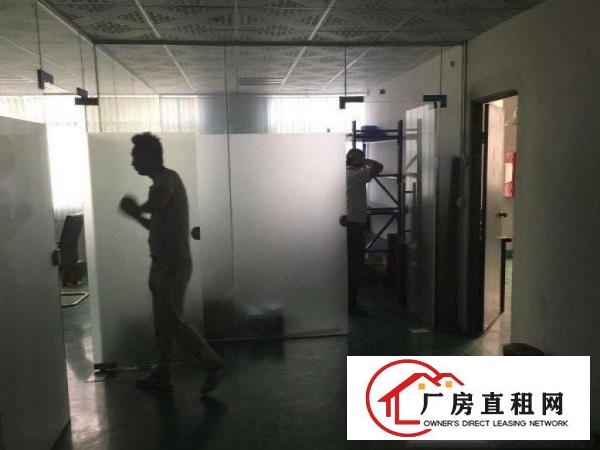 
		出租龙岗区龙岗五联村楼上带精装修小面积厂房
	