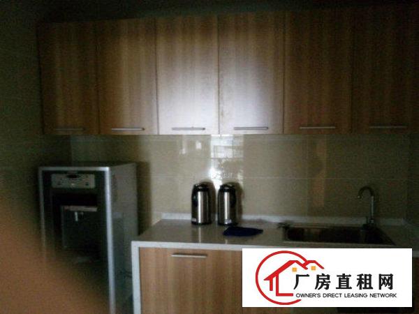 
		出租龙岗区同乐一楼900平标准厂房有装修
	