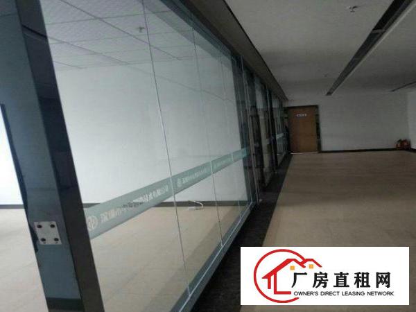 
		龙岗家具展厅三层共3900平可分租
	