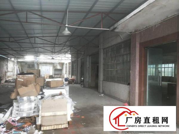 
		（出租）龙岗坪山二楼空出2900平方，高5.5米，带电梯。
	