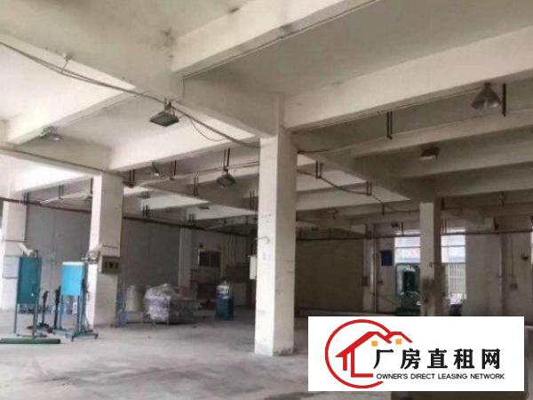 
		出租龙岗区宝龙标准厂房一楼830方高5.5米
	
