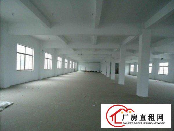 
		龙岗区浪背标准厂房一楼900平方带牛腿出租
	