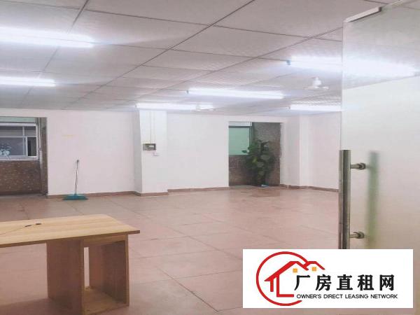 
		出租龙岗区龙岗爱联附近250平方办公室出租带精装修
	