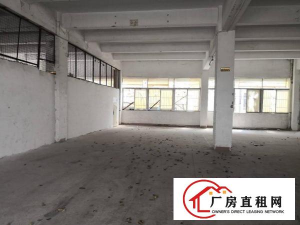 
		横岗永湖地铁口新出280平方一楼仓库
	