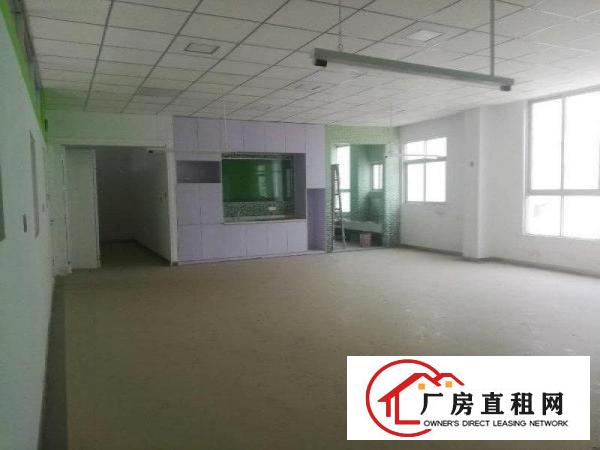 
		龙岗双龙地铁站旁一楼厂房980平出租可办环评带装修
	
