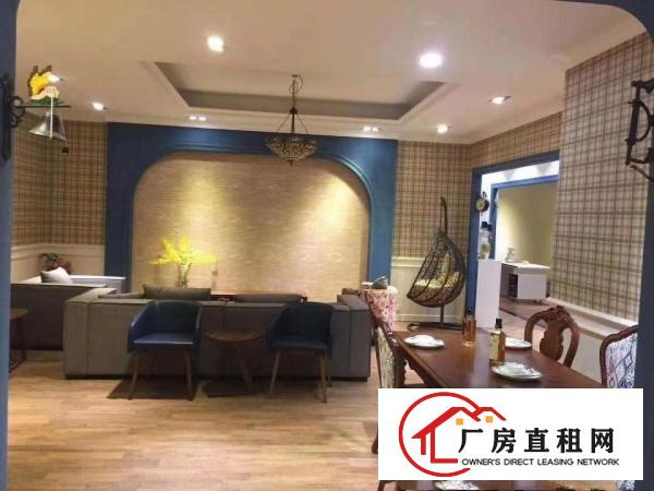 
		带电梯龙岗楼上豪华精装修厂房1200平价格美丽
	