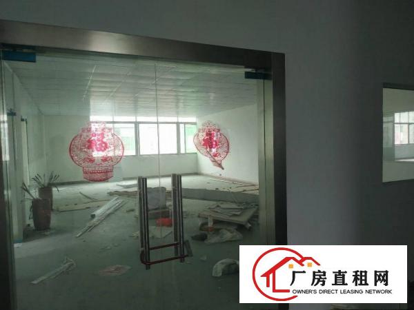 
		龙岗小面积厂房出租600平1300平2600平可分租有装修
	