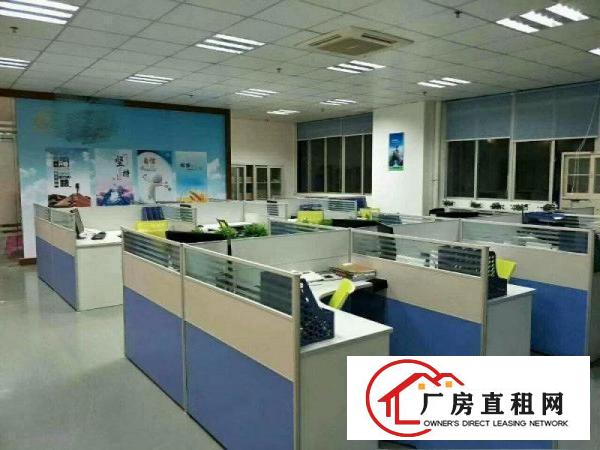 
		宝龙高新产业园原房东厂房楼上带装修1560平方招租！
	
