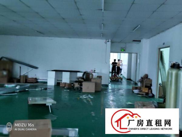 
		龙岗爱联独门独院标准厂房带现成装修出租
	