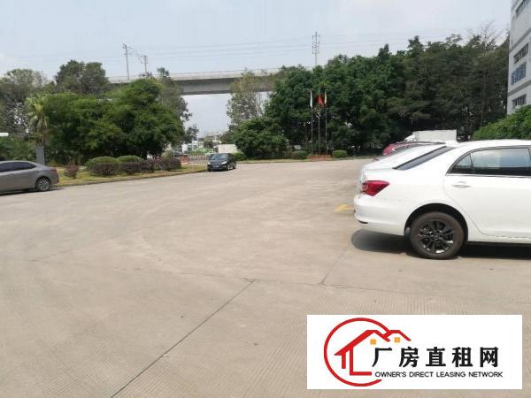 
		龙岗宝龙工业区1楼1350平米厂房出租，层高9米，有红本
	
