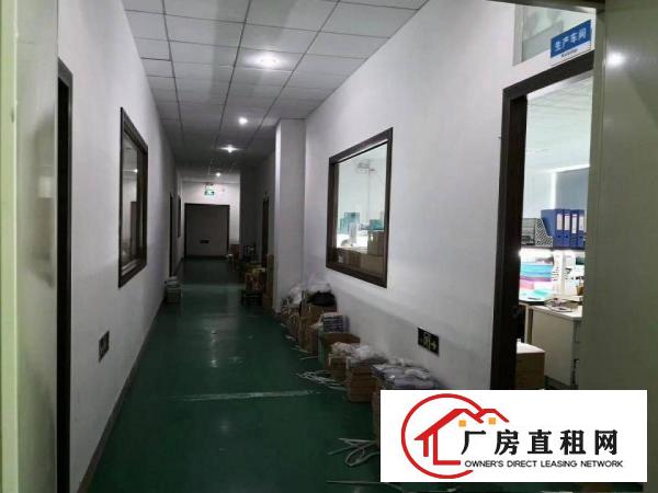 
		龙岗爱联嶂背新出四楼整层带装修900平米带电梯可分租
	
