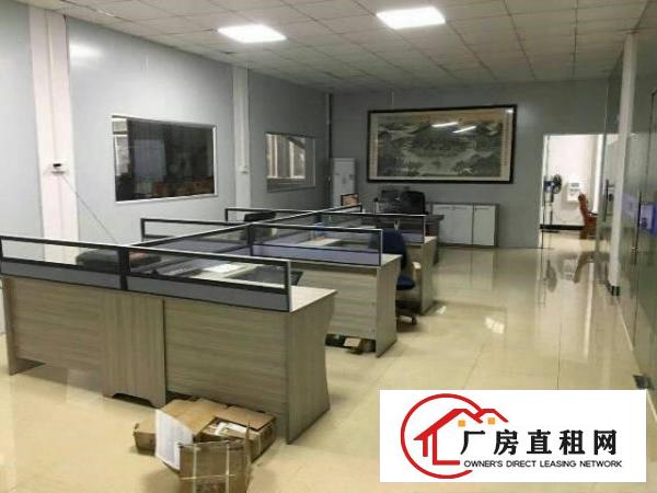 
		龙岗坪地原房东二楼1300平带装修厂房出租可分租
	