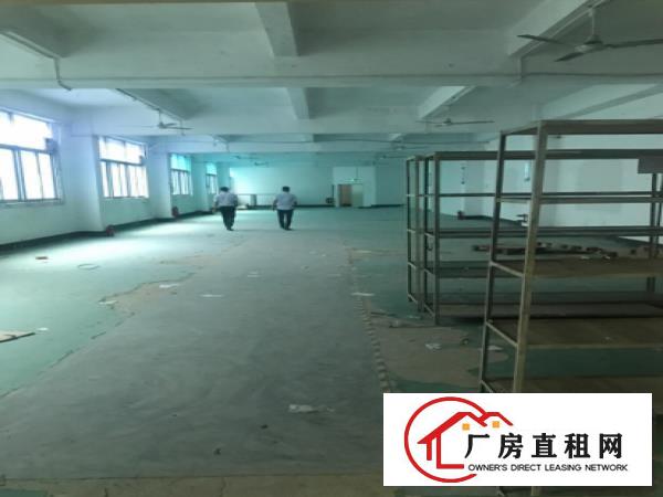 
		龙岗南联地铁站旁楼上400平精装修带办公厂房出租
	