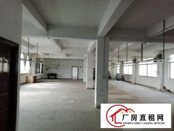 
		布吉甘坑厂房新空出原房东标准厂房一楼1100平出租
	