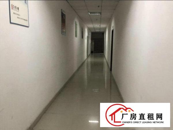 
		龙岗区189工业园新出1楼850平方厂房出租精装修带地坪
	