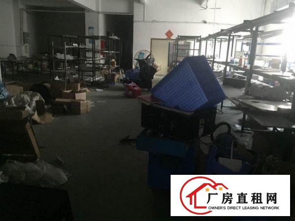 
		出租龙岗区四联社区楼上600平方带装修无转让费
	