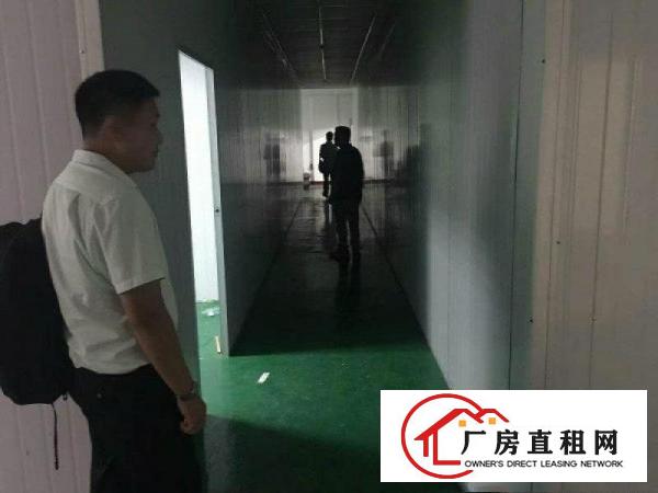 
		龙岗区228工业园自用厂房一楼650平方出租，无公摊，无
	