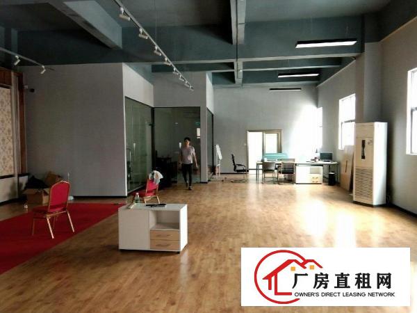 
		六约厂房办公室550㎡现成水电装修豪华即租即用
	