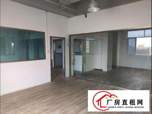 
		龙岗区189工业园新空出楼上700平厂房招租精装修水
	