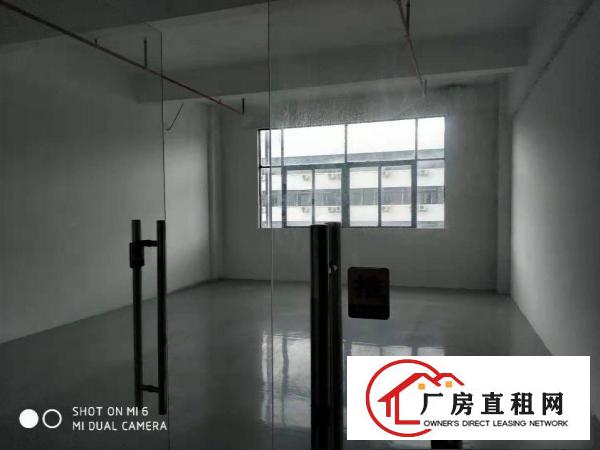 
		六约形象一级办公室适合各行各业价格好谈
	