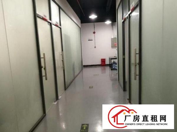 
		出租龙岗区龙岗大道标准一楼600方带装修进车方便近地铁站
	