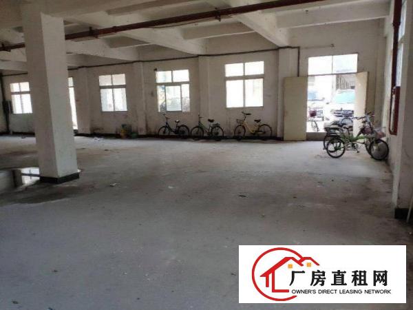 
		龙岗区嘉华路新空出一楼600平方带装修办公室厂房出租仓库
	
