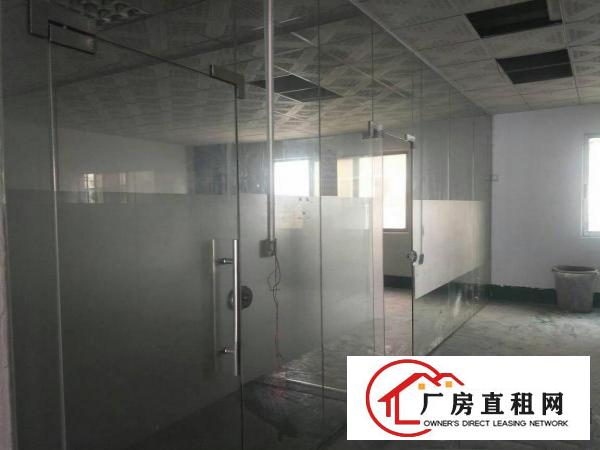 
		横岗嘉华路3楼250平方厂房出租，价格便宜！地段好！
	