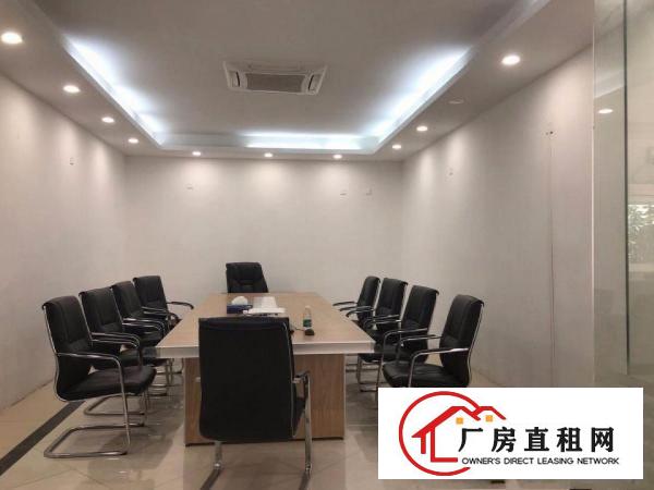 
		横岗永湖地铁口/业主直租/二楼2250平精装修/厂房出租
	