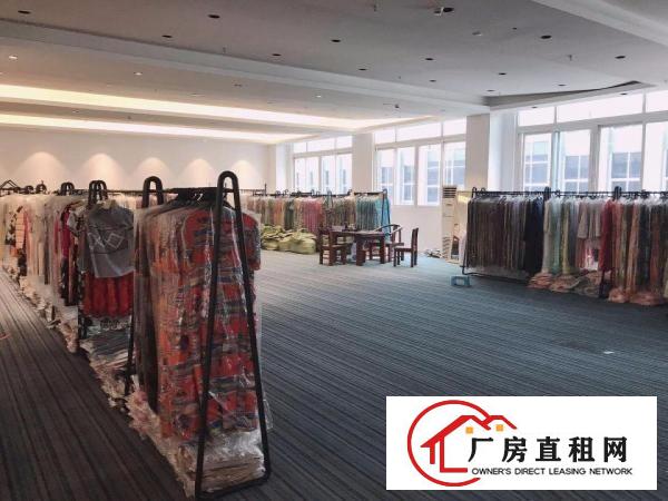 
		横岗永湖地铁口/业主直租/二楼2250平精装修/厂房出租
	