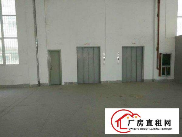 
		龙岗区188工业园工业区一楼标准厂房2000平方低价出租
	