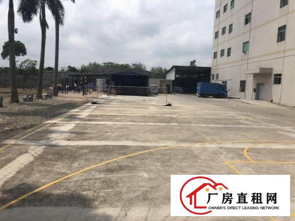 
		龙岗嶂背原房东厂房三楼360平方带现成装修出租
	
