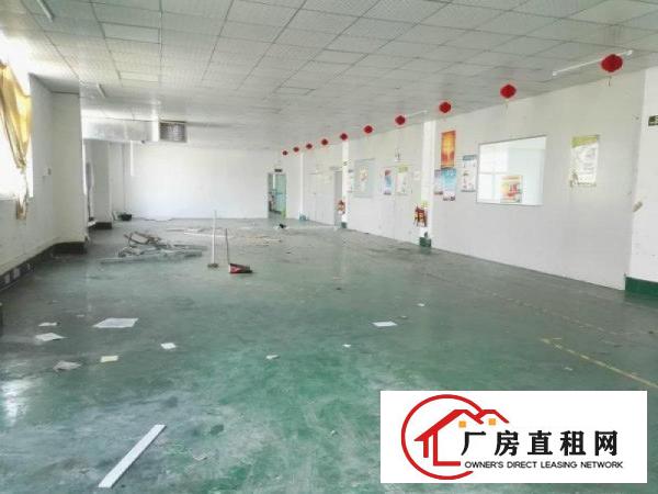 
		横岗六约地铁站附近新出楼上500平厂房业主直租
	