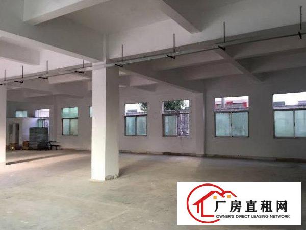 
		横岗安良新出楼上原房东580平厂房招租，水电齐全
	