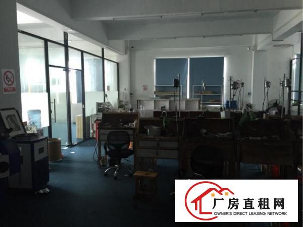 
		六约带装修280平方厂房出租
	