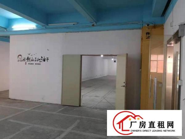 
		塘坑地铁站3楼850平米精装修出租，0转让费
	