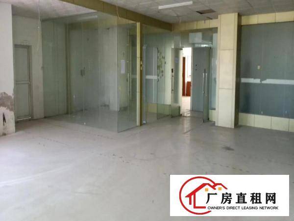 
		横岗荷坳地铁站附近标准二楼490平水电齐全带现成装修带办公室
	