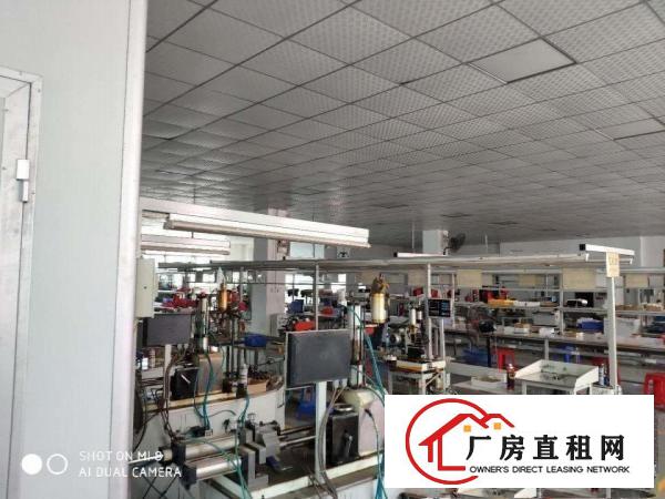 
		横岗荷坳地铁站395平方带装修厂房出租
	