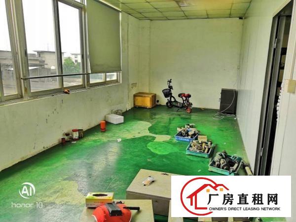 
		横岗永湖地铁站新出380平方带装修厂房，低价出租
	