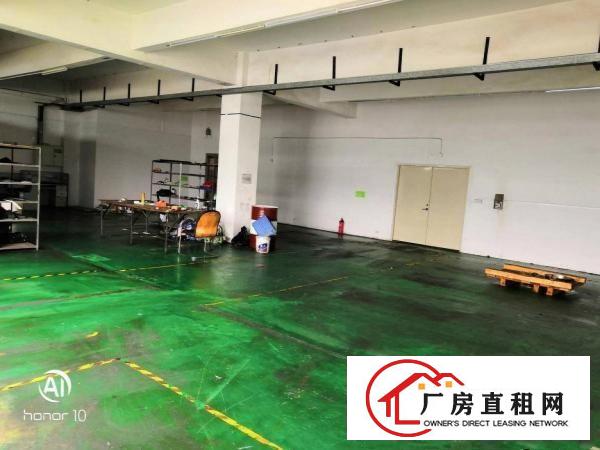 
		横岗永湖地铁站新出380平方带装修厂房，低价出租
	