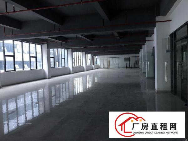 
		横岗地铁站业主电商园500~2000平米出租
	