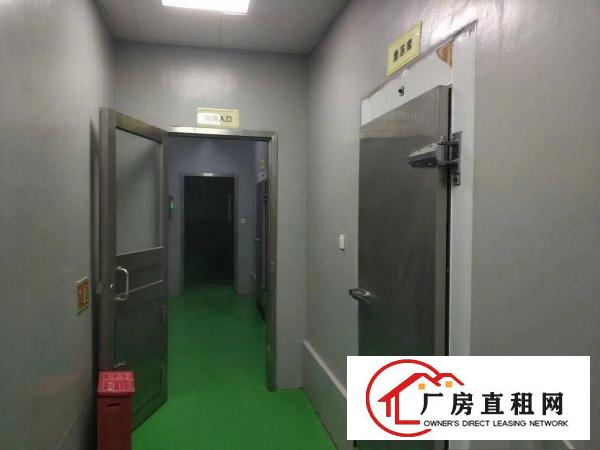 
		横岗地铁口附近新出楼上1200平现成中央厨房转让
	