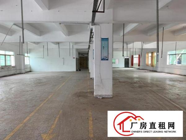 
		大康奔康工业区1200平方带装修，有货梯可分租
	