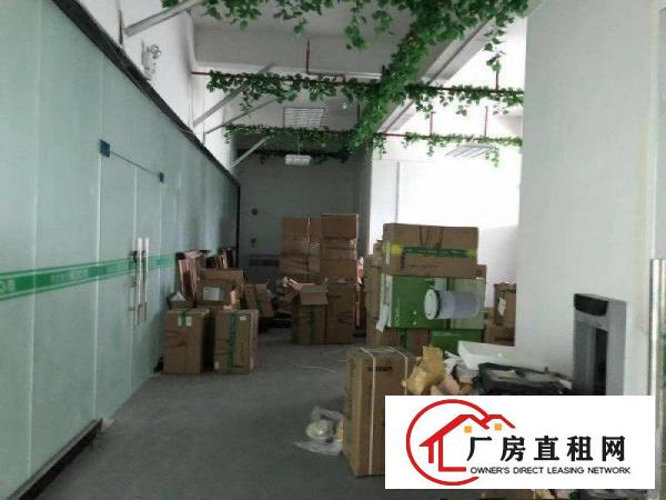 
		横岗六约新出楼上600平方带精装修办公室厂房招租
	