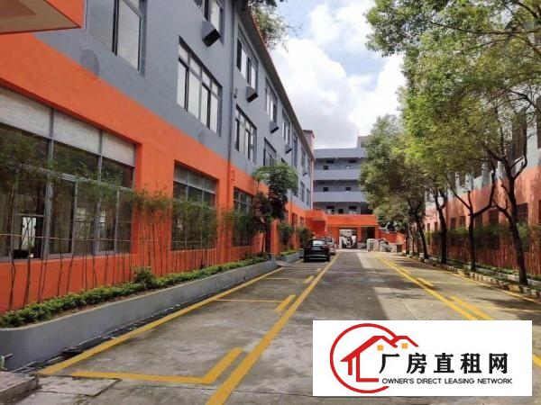 
		横岗永湖地铁站后面厂房二楼900平方带装修出租。可分租
	
