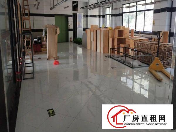 
		业主直租精装修厂房1500平可以分租价格19元可定
	