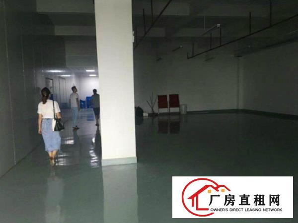 
		横岗地铁站附近新出楼上300平厂房业主直租，优惠出租
	