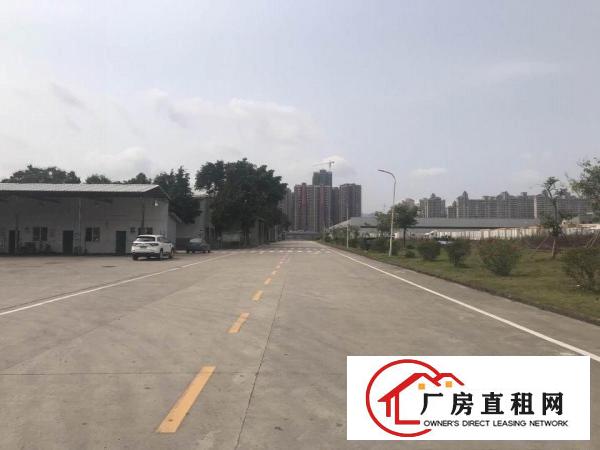 
		原房东钢构小独院1000平米，宿舍300平米
	